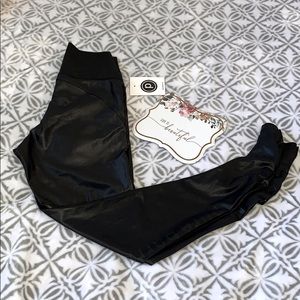 NWT! Pure Barre High Shine Leggings size Small